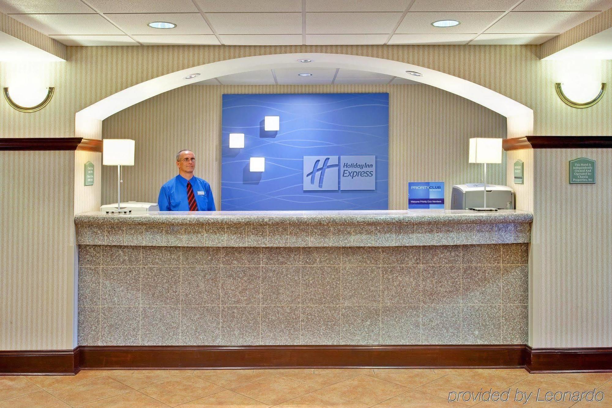 Holiday Inn Express & Suites Greenwood Interior foto